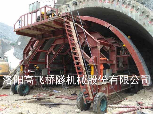 襯砌臺(tái)車的驅(qū)動(dòng)方式有哪些？