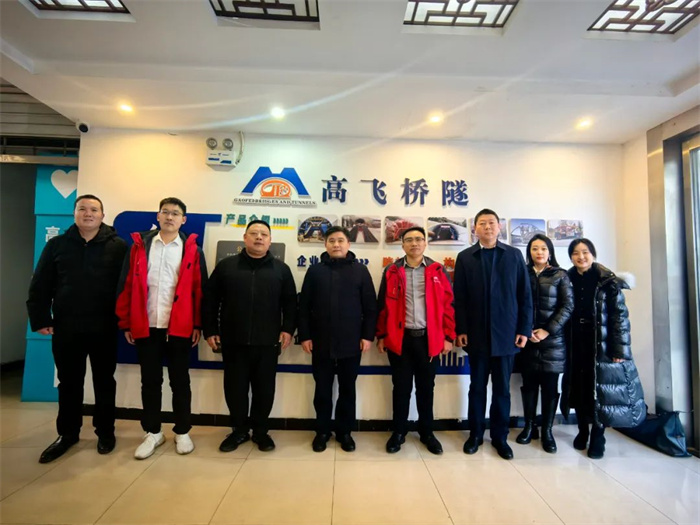 熱烈歡迎國(guó)資委物資流通國(guó)際合作事務(wù)中心書記、主任王校武一行蒞臨公司走訪調(diào)研